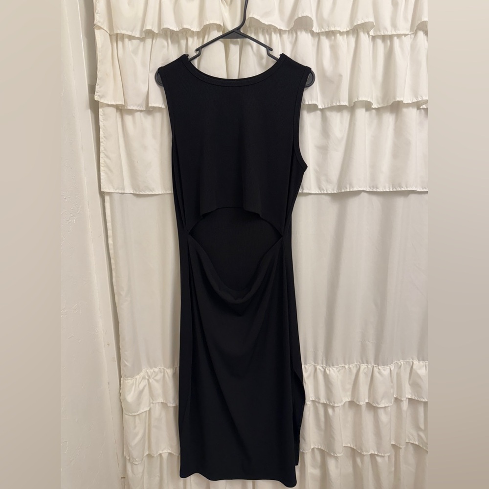Women’s XL Pretty Garden Black Dress with Midsection Cut Out